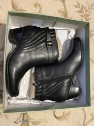 Шкіряні демі черевики Clarks. Розмір 9М 41