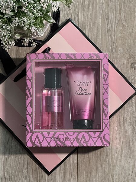 Подарункові набори Victoria&acutes Secret Duo set Gift box. 
