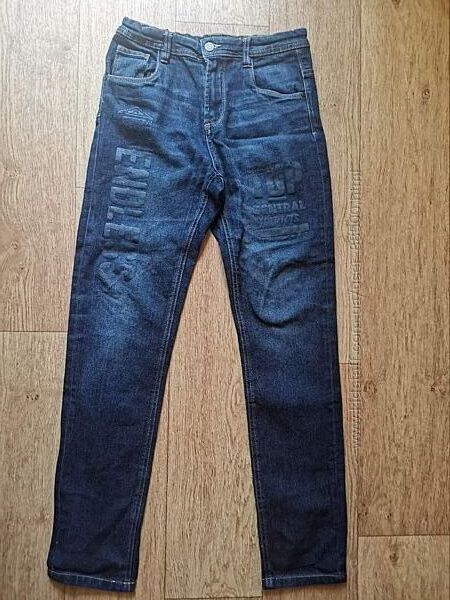 Крутые джинсы для мальчика р.152