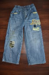 класні джинси р.110-122 см