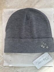 Сіра демісезонна молодіжна шапка odyssey