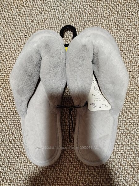 Легенькі хутряні домашні шльопанці