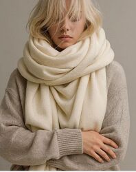 Шарф з бахромою. Польща. Розм. 200х70 см. Новий.