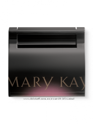 Компактный футляр Mary Kay для пудры или теней и румян незаполненный