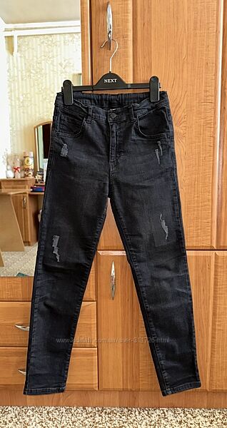 Стрейчевые джинсы на мальчика 11-12 лет