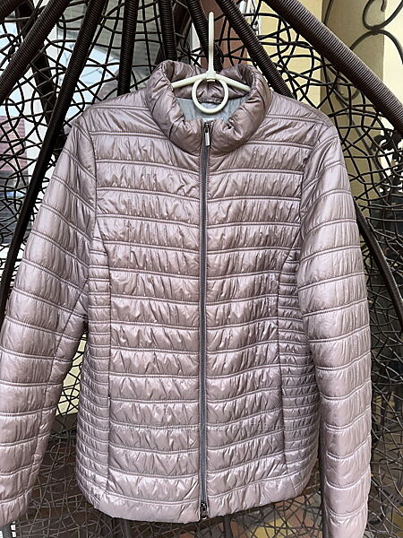 Весенняя женская курточка