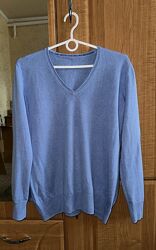 Голубенький женский свитерок