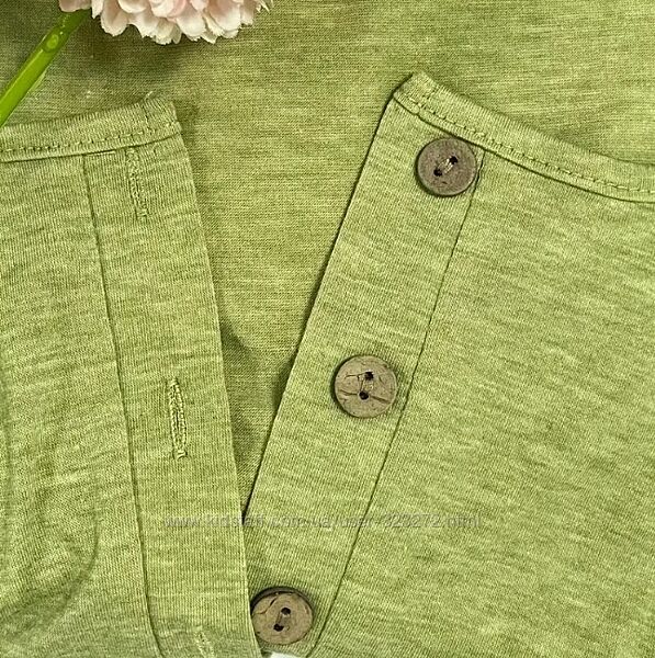 Жіночі топи  на гудзиках  без рукавів