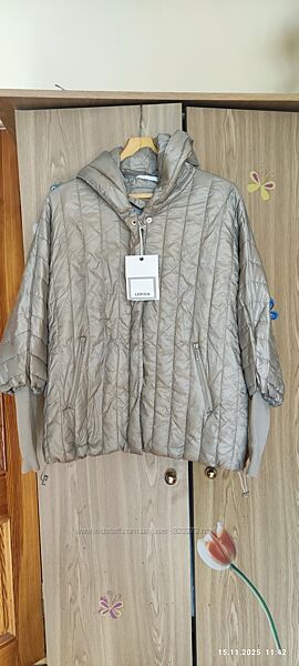 Весняно-осіння курточка жіноча