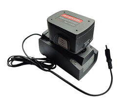 Аккумулятор и зарядное устройство от шуруповерта Интерскол ДА-14,4 ЭР