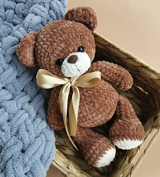 Милий плюшевий ведмедик. Ручна робота. В наявності.