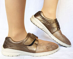 815. Анатомічні кросівки Softmode 42 р.