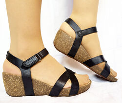 878. Босоніжки шкіряні Clarks 38 р. 