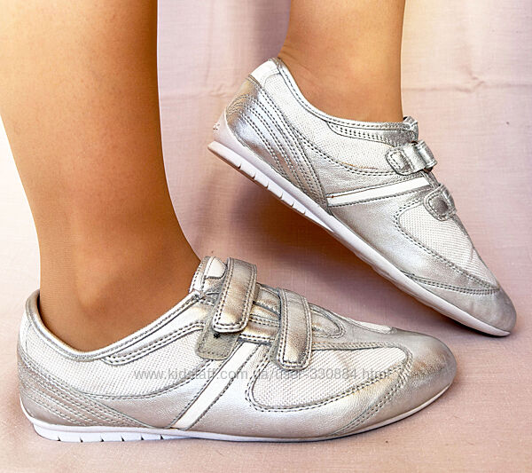 924. Кросівкі шкіряні срібні Geox 40,5 р.