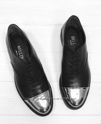 Кожаные закрытые туфли на шнуровке с металлизированным носком, Италия, скид