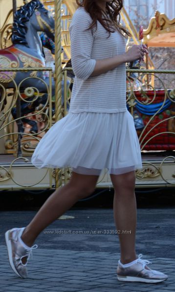  Милое трикотажное платье с юбкой из мягкого фатина, Италия, скидка