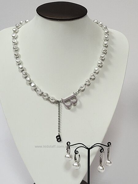 Стильні кольє,  нові, біжутерія 