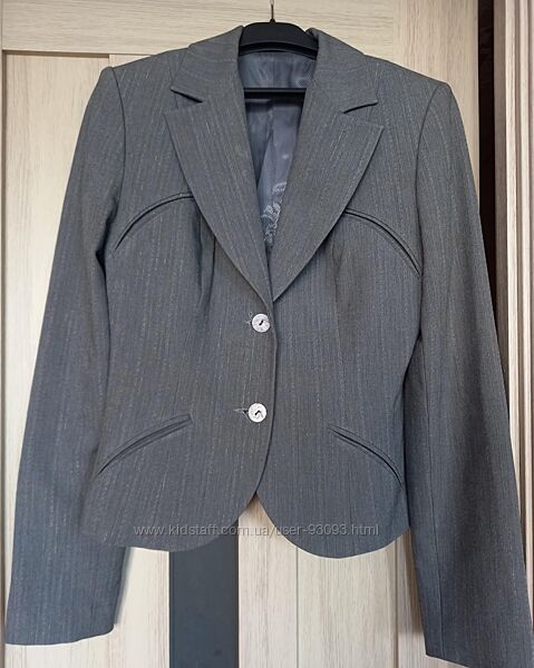 Костюм тройка. Размер М