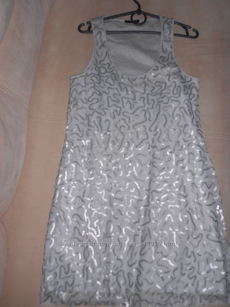 Красивое платье Sisley