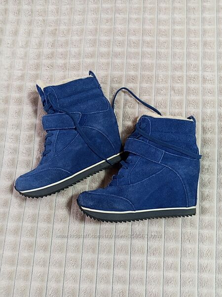 Недорого брендові натуральні снікерси