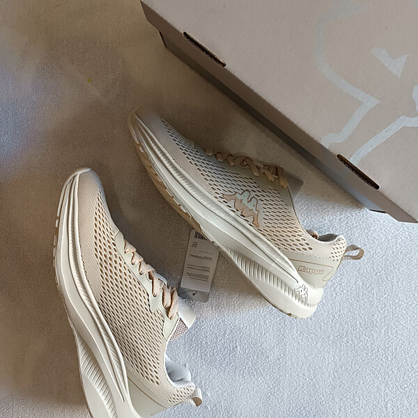 Kappa женские кроссовки бежевого цвета 40р.