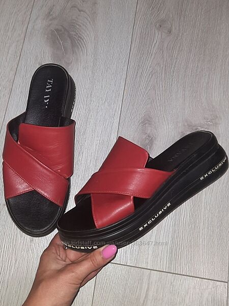 Кожаные шлепанцы на платформе