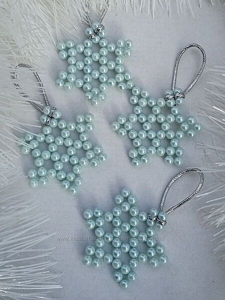 Ёлочные украшения ручной работы снежинки из бусин