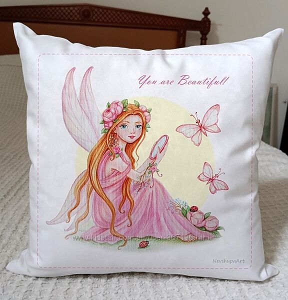 Подушка подарочная, дизайнерская. 