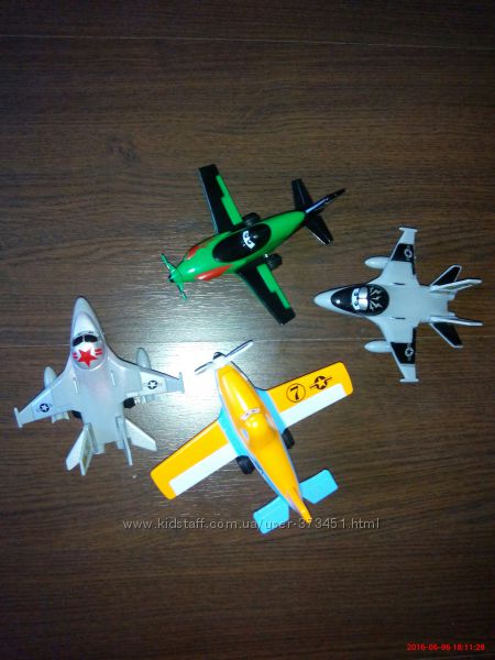 Машинки, самолеты, трансформеры и др. игрушки