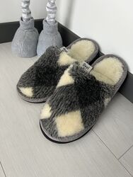 Домашние тапочки мужские из овчины