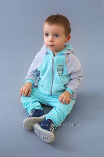 Велюровый костюм для малышей 