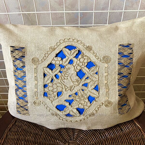 Чехол на подушку -мешковина-ручная работа  60х40 см