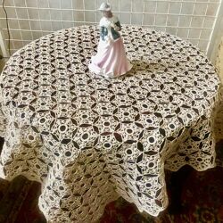 бБежевая скатерть ручной работы  звездочки 100х100см