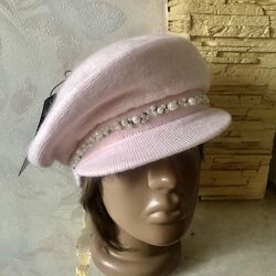 Зимняя двойная кепка из ангоры с декором