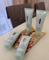 Легендарний Скраб для обличчя  Clinique 7 day scrub cream 100 мл 