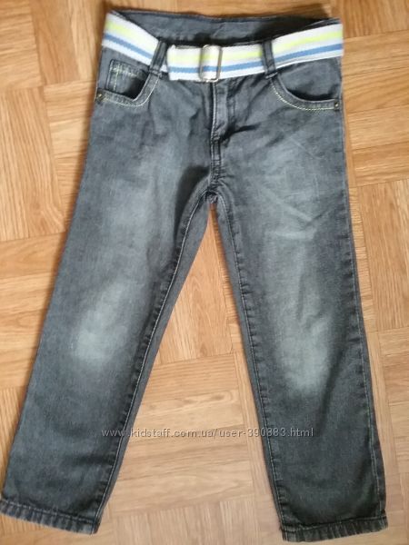Продам джинсы Crazy8 р. 4Т в отличном состоянии  для мальчика 