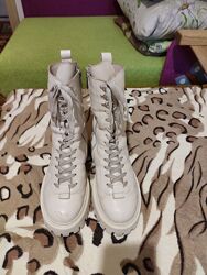 Зимові кремові черевики боти для дівчинки 39 розмір 25 см