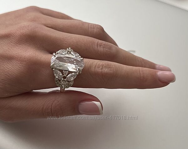 Перстень каблучка срібло 925 фіаніти.