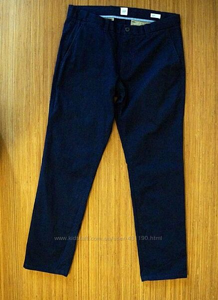 Чоловічі штани чінос GAP.