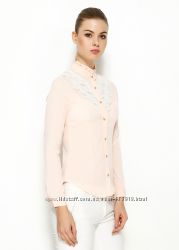 розовая женская блузка MA&GI с белыми рюшами 