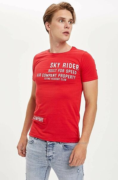 Красная мужская футболка Defacto/Дефакто с надписью Sky Rider