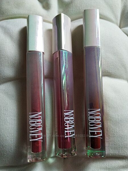 Три нових блиска для губ