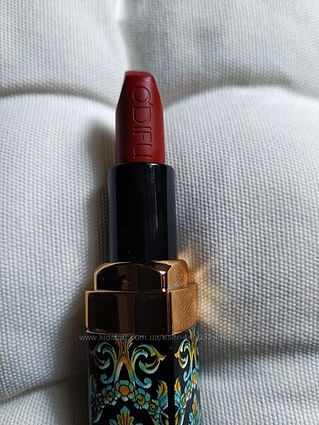 Продам нову фірмову помаду