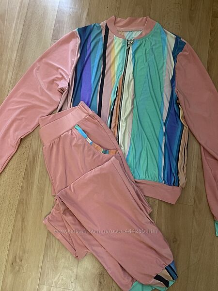 Новый костюм 46 р