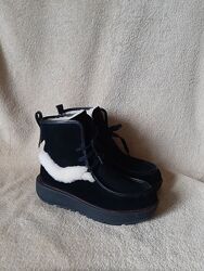 Зимові черевики FITFLOP Nyssa Shearling Chukka р.37