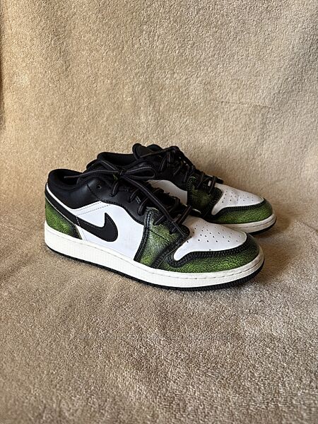 Кросівки Nike Air Jordan 1 Low White Black Green р.37-38