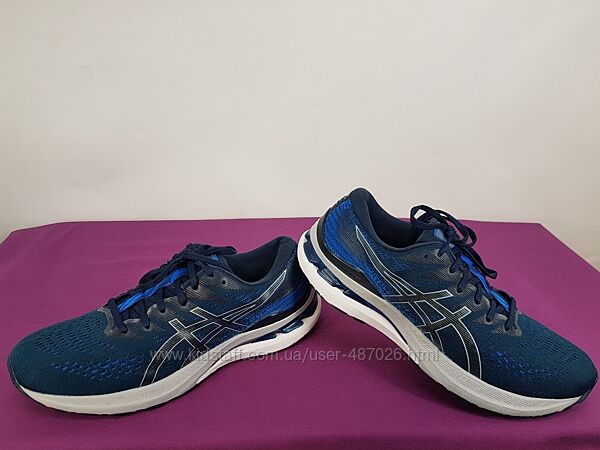Кроссовки Asics Gel Kayano 28 eur-43,5 стелька 28,5 см на стопу 27,5 см