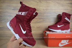 Распродажа Сапоги зимние Nike burgundy 36р