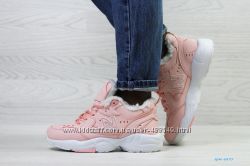 Зимние женские кроссовки New Balance 608 pink