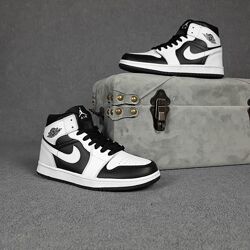 Кроссовки женские Nike Air Jordan, кожа, белые с черным